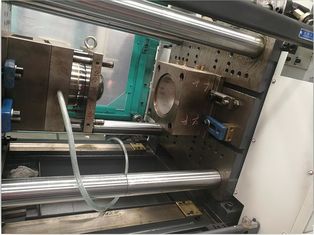 Mesin Injection Molding Dua Warna 5 Ton Dengan Berat Ditembak 459 Grams