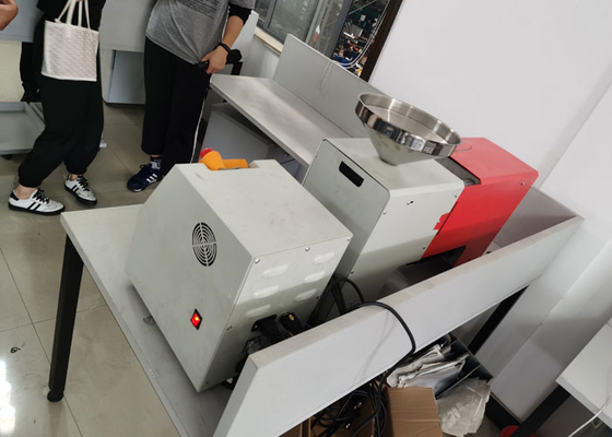 mesin pembuatan mesin desktop mesin injeksi mesin kecil untuk manufaktur