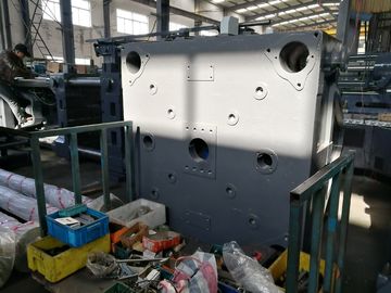 Pvc Fitting Produk Auto Injection Molding Machine Dengan Empat Rongga